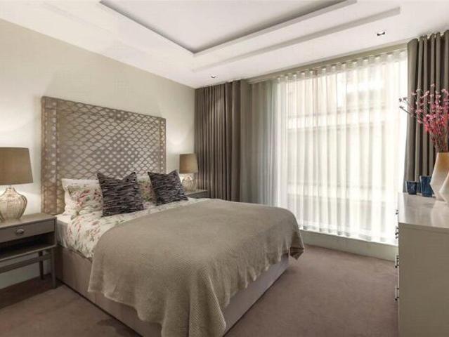 Apartment for sale in Royal Borough of Kensington and Chelsea, Greater London