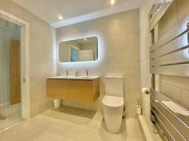 Apartment for sale in Canford Cliffs, Poole