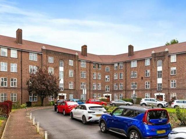House for sale in Kingston Upon Thames, Greater London