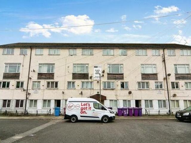 House for sale in Calderstones