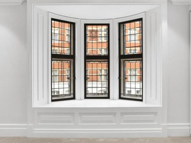 Apartment for sale in Knightsbridge, Greater London