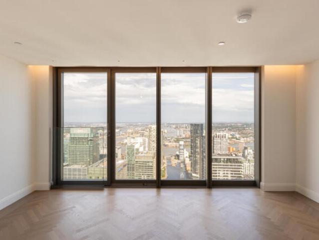 Apartment for sale in London Borough of Tower Hamlets, Greater London