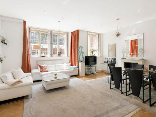 Apartment for sale in Cat Hill, England