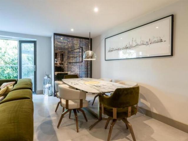 Apartment for sale in Canford Cliffs, Poole