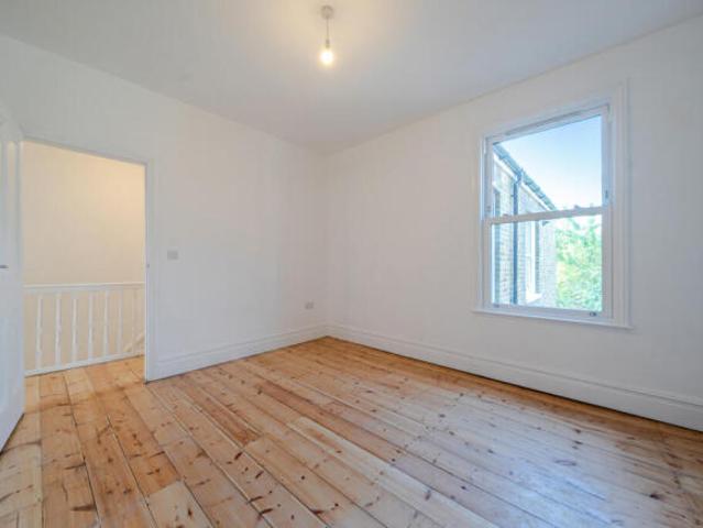 Apartment for sale in London Borough of Lewisham, Greater London
