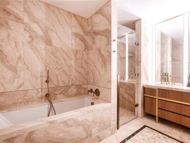 Apartment for sale in Chelsea, Greater London