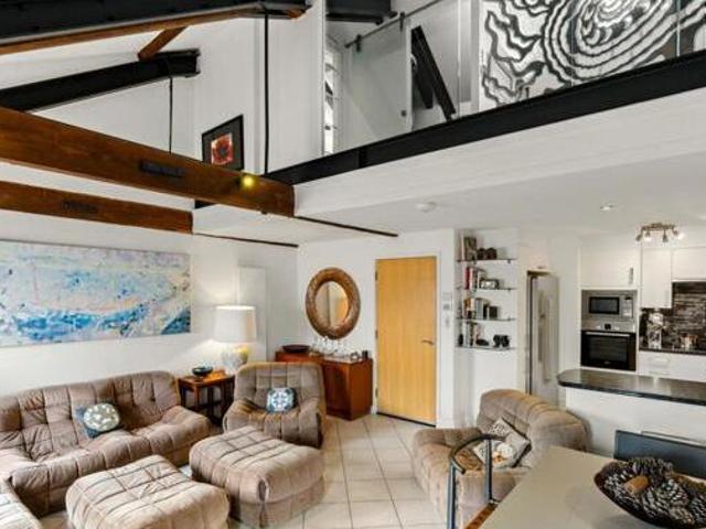 House for sale in Dale Hill, Essex