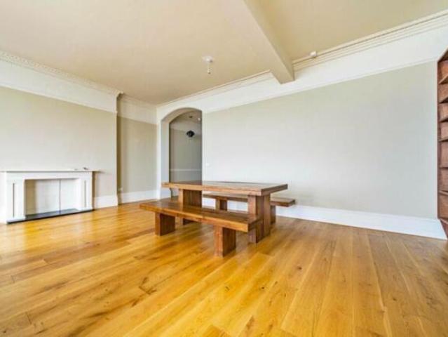 Apartment for sale in Brighton & Hove