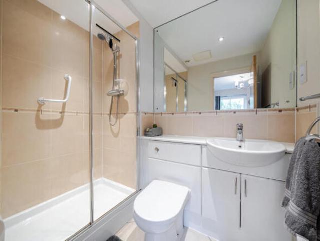 Apartment for sale in Widmore, Greater London