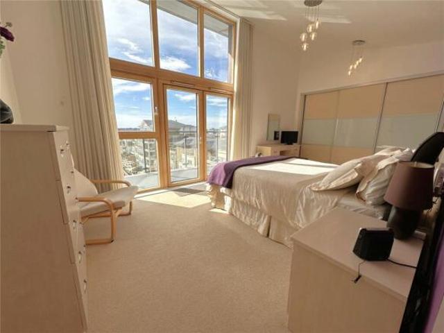 Apartment for sale in Sovereign Harbour, Eastbourne