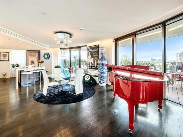 Apartment for sale in Greater London