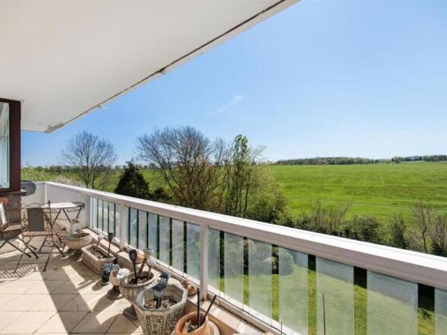 Apartment for sale in Gosforth, Tyne And Wear