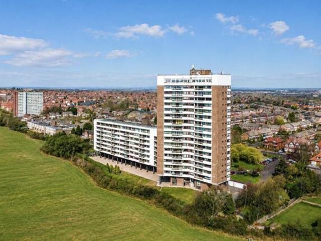Apartment for sale in Gosforth, Tyne And Wear