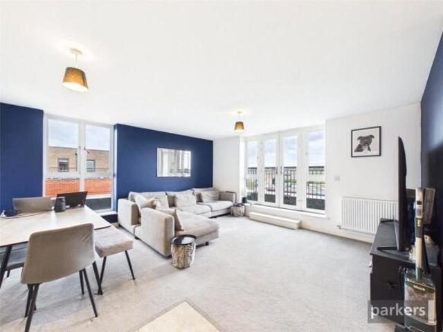 Apartment for sale in Kintbury, West Berkshire