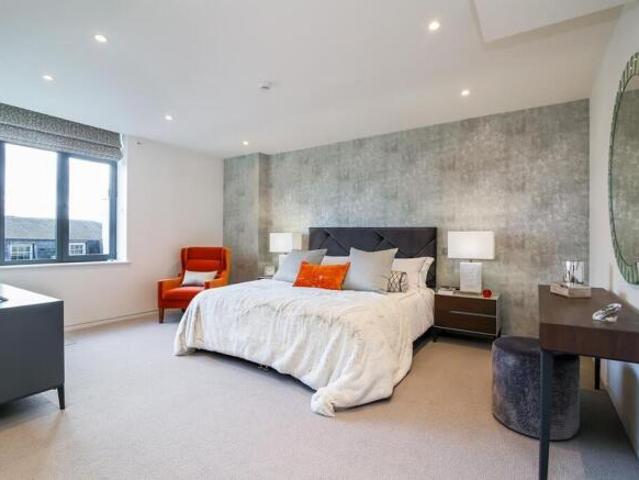 Apartment for sale in Cat Hill
