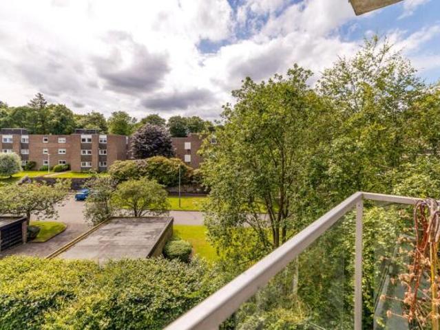 Apartment for sale in Bearsden, Scotland