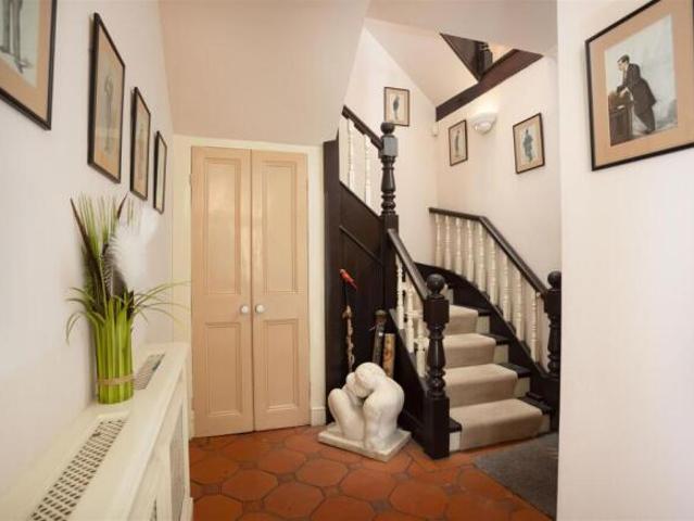 Apartment for sale in Roundhay, West Yorkshire