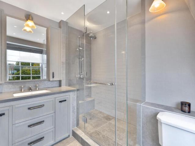 Apartment for sale in Cat Hill