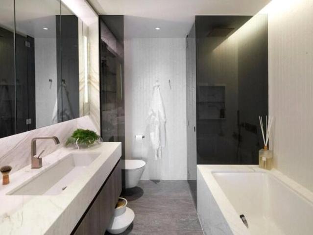 Apartment for sale in Lyons, Greater London