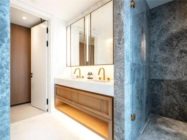 Apartment for sale in Mayfair, Greater London