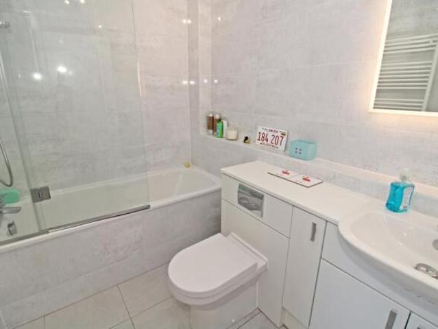 Apartment for sale in Beckenham, Greater London
