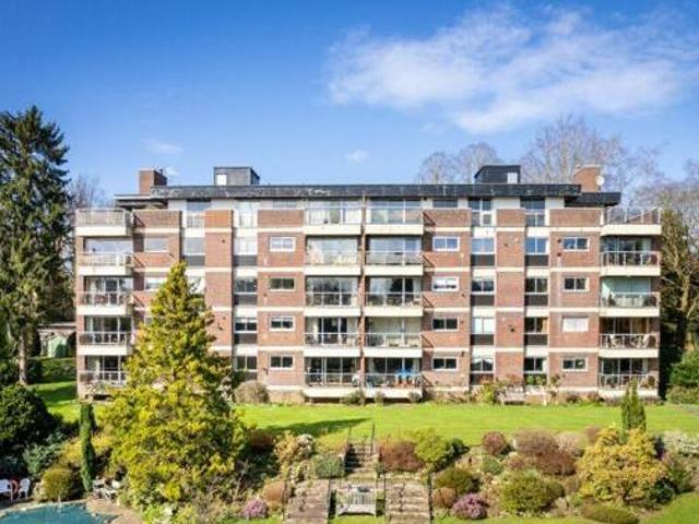 House for sale in Oxted, Hillview