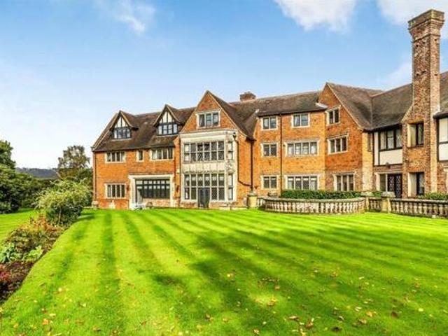 House for sale in Oxted, Hillview