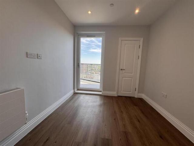 Apartment for sale in Newtown, Reading