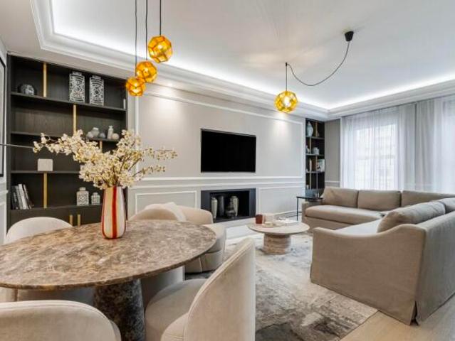 Apartment for sale in Knightsbridge, Greater London