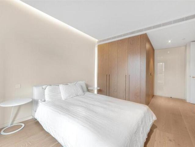 Apartment for sale in Cat Hill, England