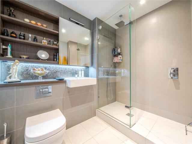 Apartment for sale in Kidbrooke, Greater London