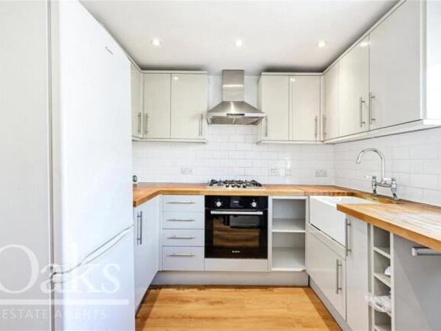 Apartment for sale in London Borough of Lambeth, Greater London