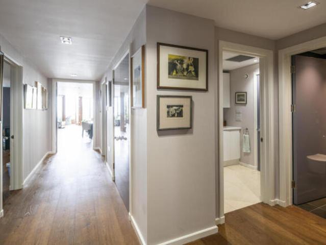 Apartment for sale in Cat Hill