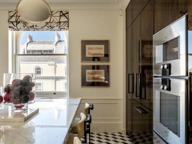 Apartment for sale in South Kensington, Greater London
