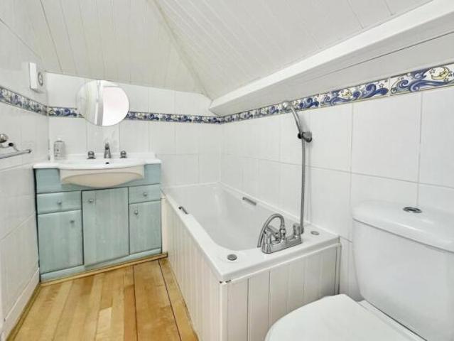 Apartment for sale in Queens Park, Bournemouth