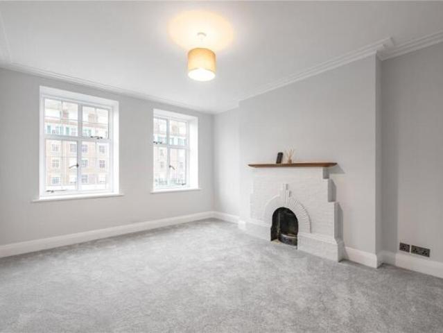 Apartment for sale in Richmond Hill, West Yorkshire