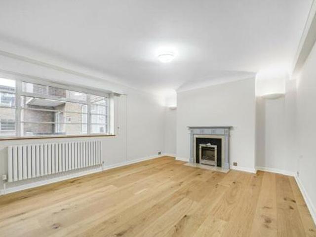 House for sale in Deepcut, Surrey