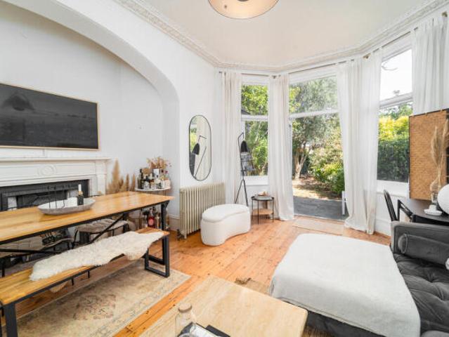 Apartment for sale in Crouch End, Greater London