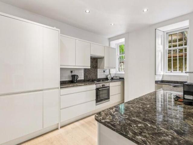 Apartment for sale in Dowanhill, Scotland