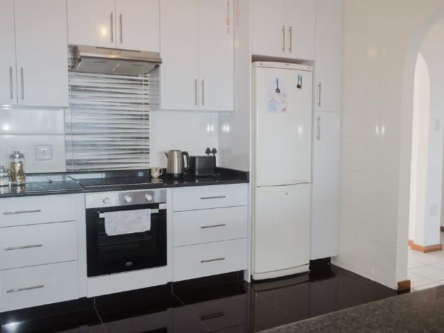 Apartment for sale in Ugu District Municipality, Kwazulu-natal
