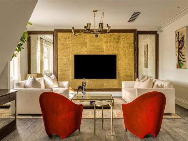 Apartment for sale in Mayfair, Greater London
