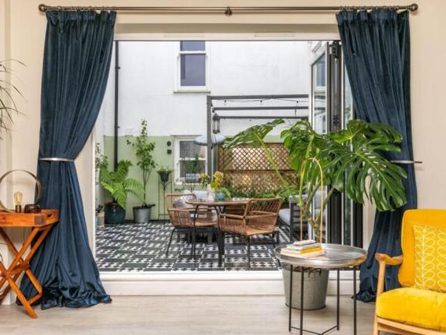 Apartment for sale in Hampshire