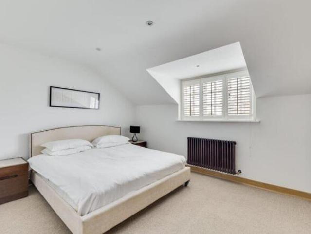 Apartment for sale in St. John's Wood, Greater London