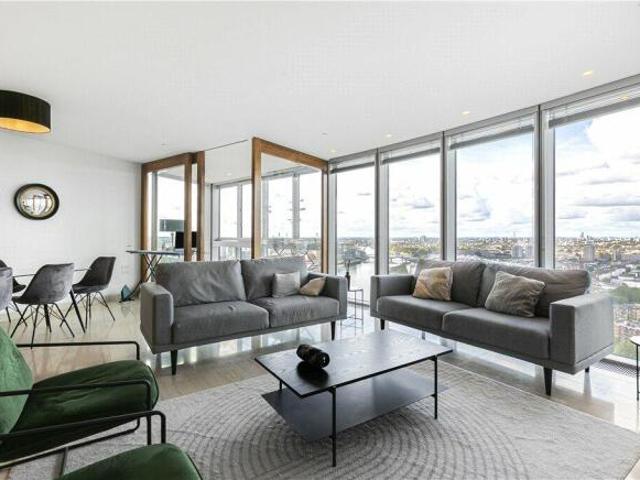 Apartment for sale in Saint George Wharf, Greater London