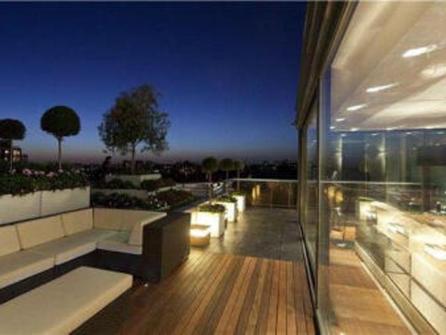 Apartment for sale in St. John's Wood, Greater London