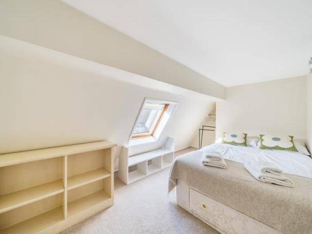 Apartment for sale in The Slade, Oxfordshire