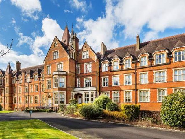 House for sale in Surrey