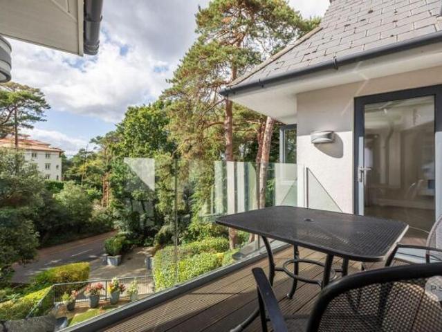 Apartment for sale in Canford Cliffs, Poole