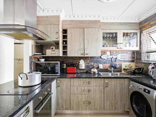 Apartment for sale in Sunninghill, Sandton