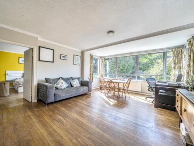 Apartment for sale in London Borough of Lewisham, Forest Hill